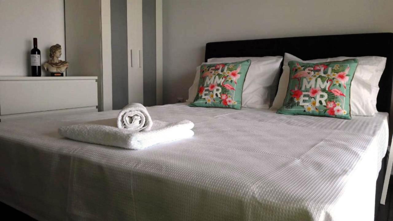 Apollo Romantic Sea View Villa