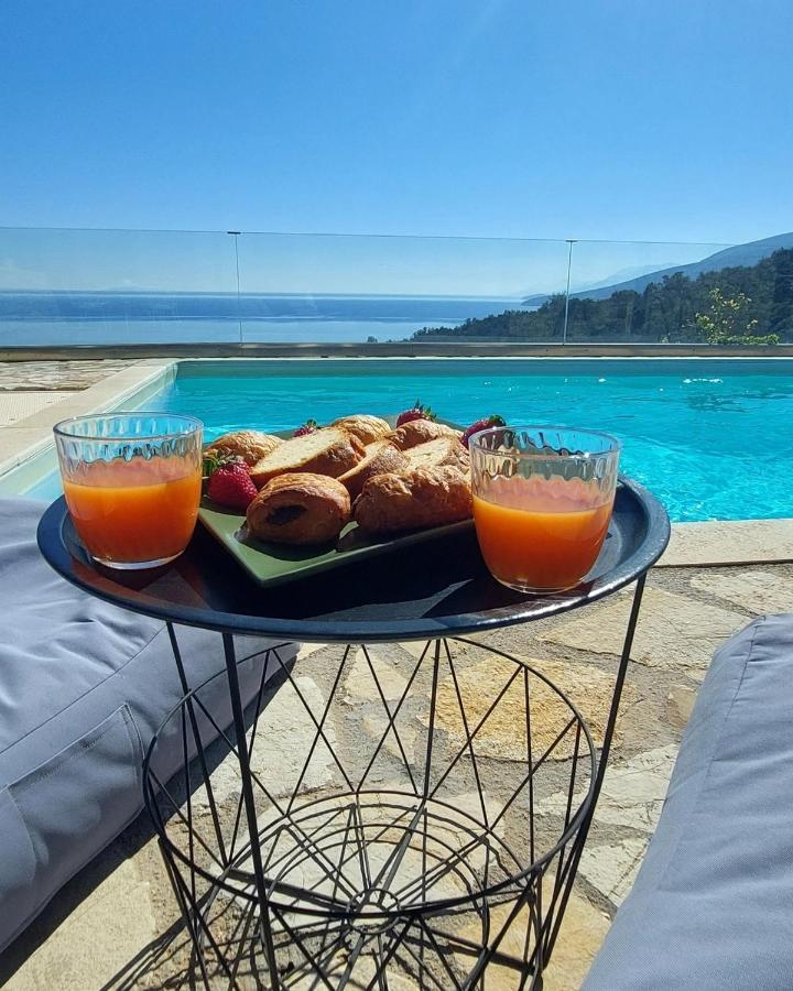 Apollo Romantic Sea View Villa *
