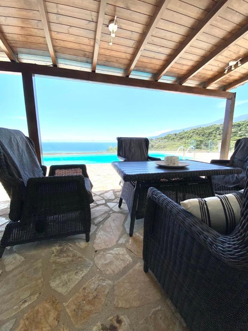 Apollo Romantic Sea View Kiveri
